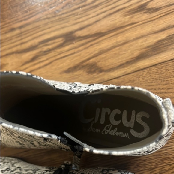 Circus by Sam Edelman Black and White Snakeskin Boots - Picture 4 of 8
